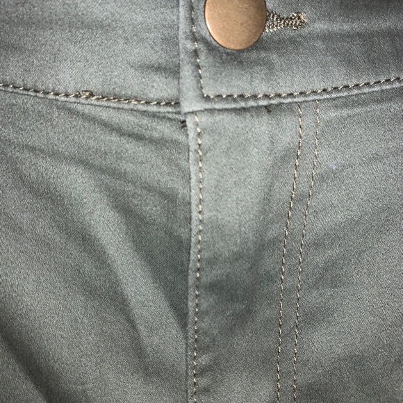 Hunter Green Jeggings - Picture 3 of 4